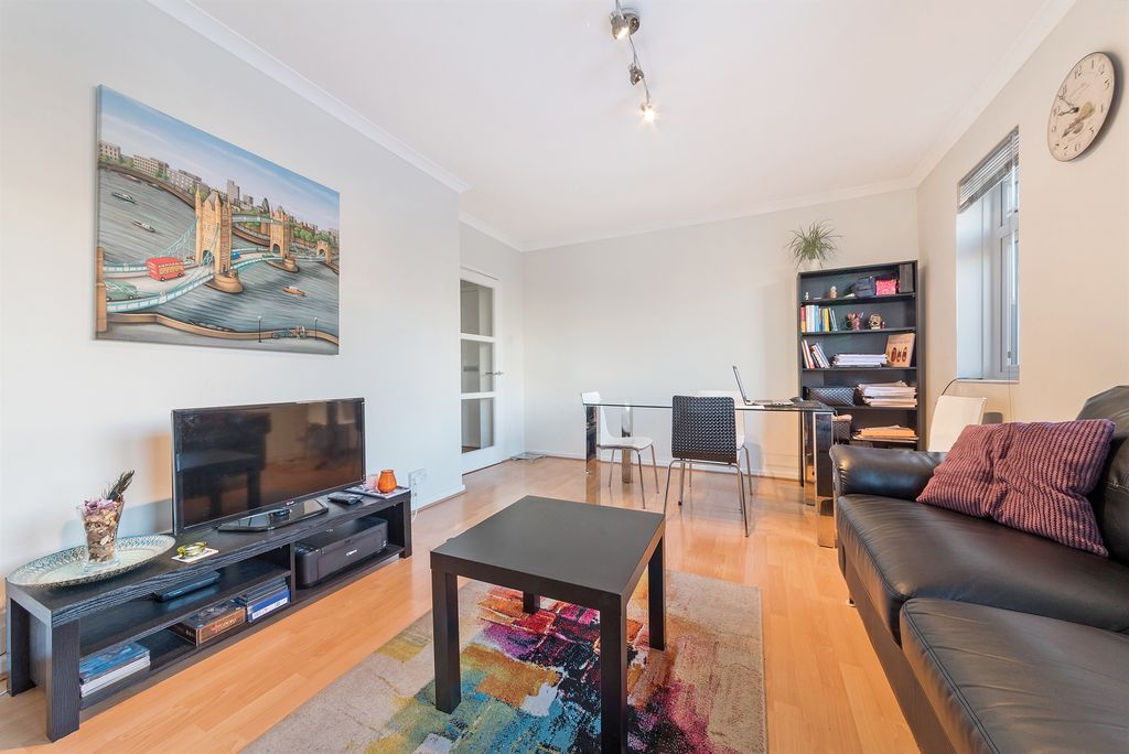 Property photo 3 of 8