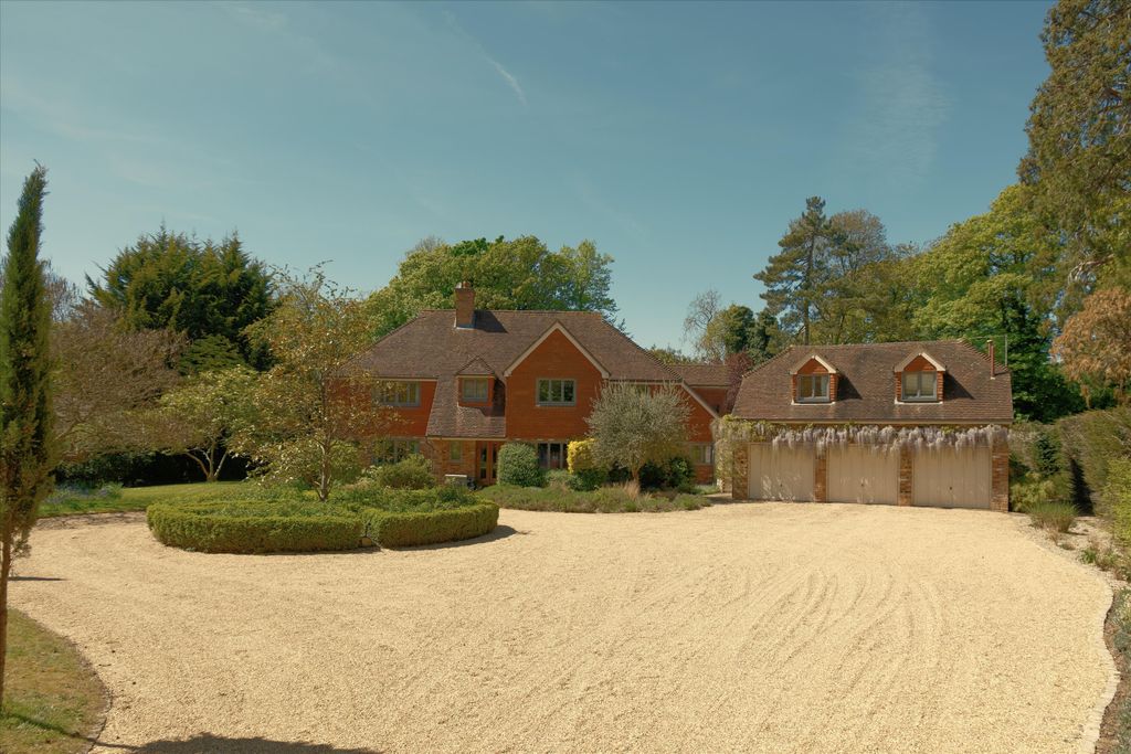 Property photo 1 of 34 Image