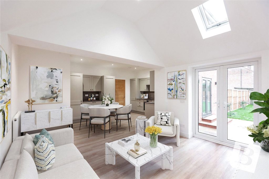 Property photo 1 of 12 Living Room