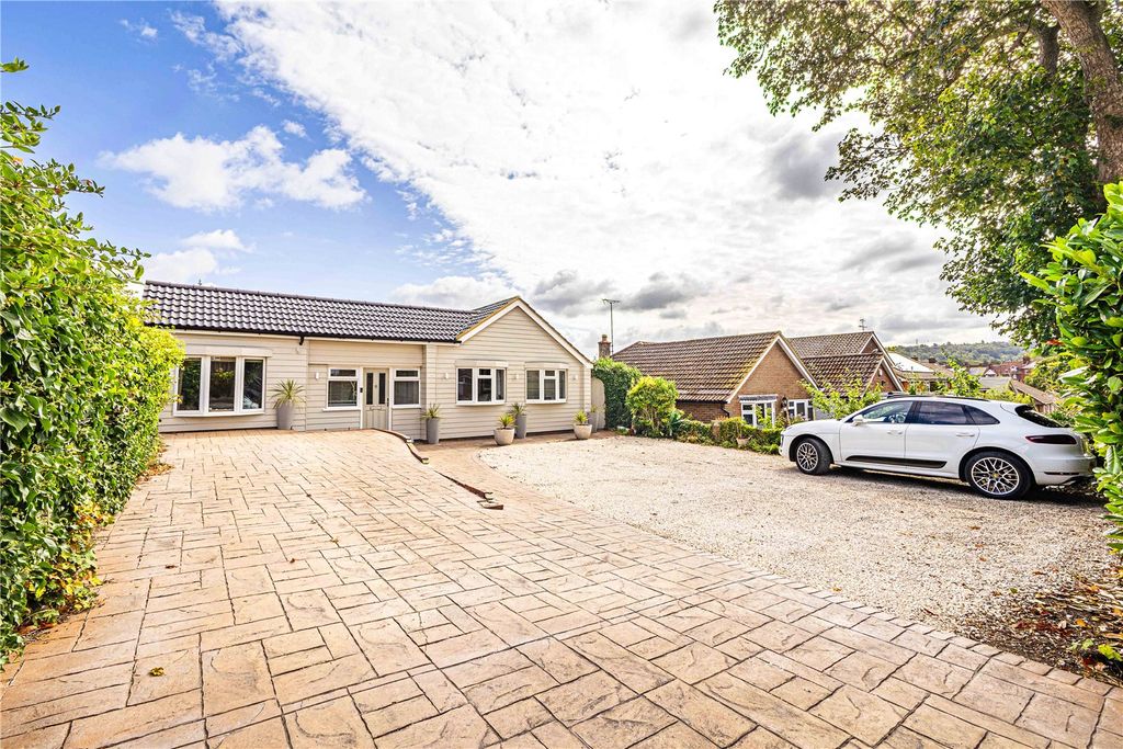 Property photo 2 of 26 Picture No. 20