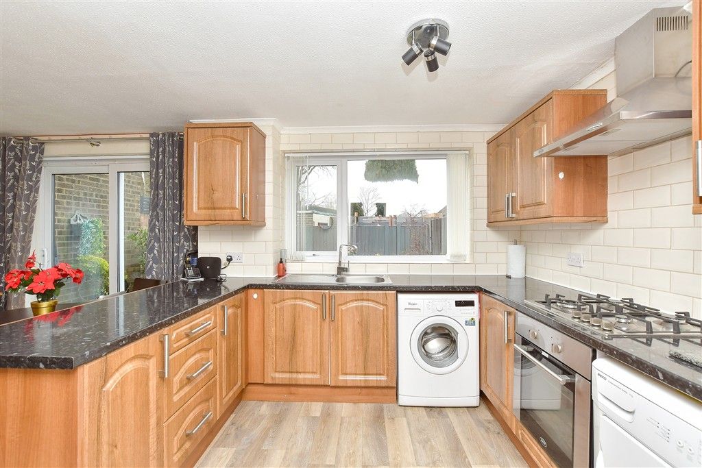 Property photo 3 of 10 Kitchen/Dining Area