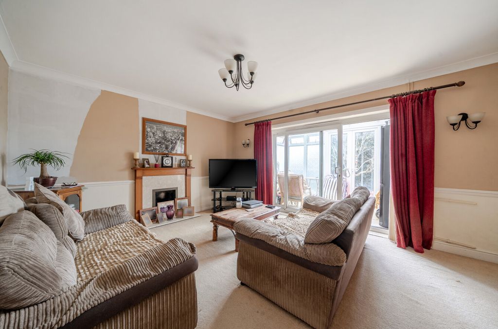 Property photo 2 of 15 1440311-21-69Dfa7...