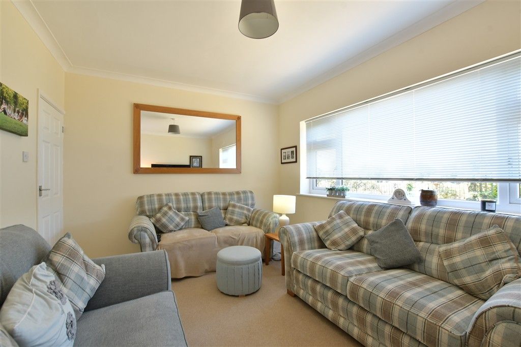 Property photo 3 of 9 Lounge/Dining Room
