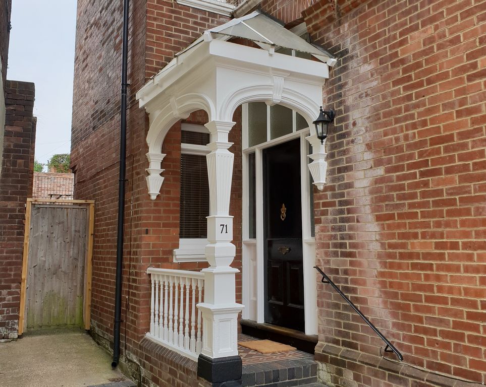 Property photo 2 of 16