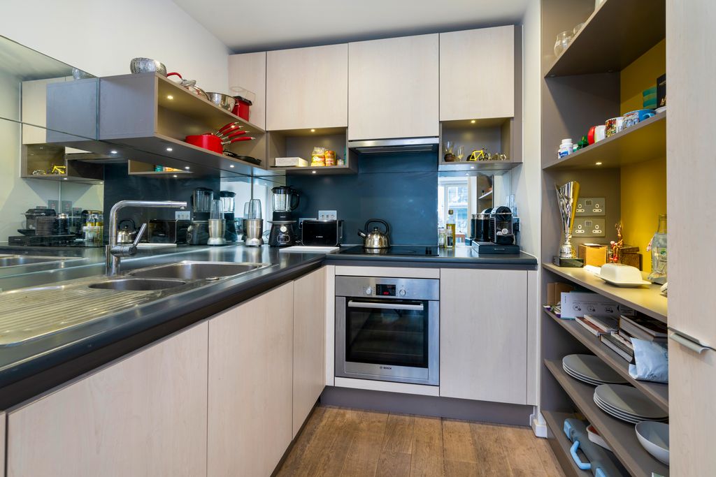 Property photo 3 of 10 Photo 06