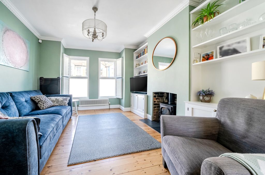 Property photo 2 of 21 1452362-12-69F0Bd...