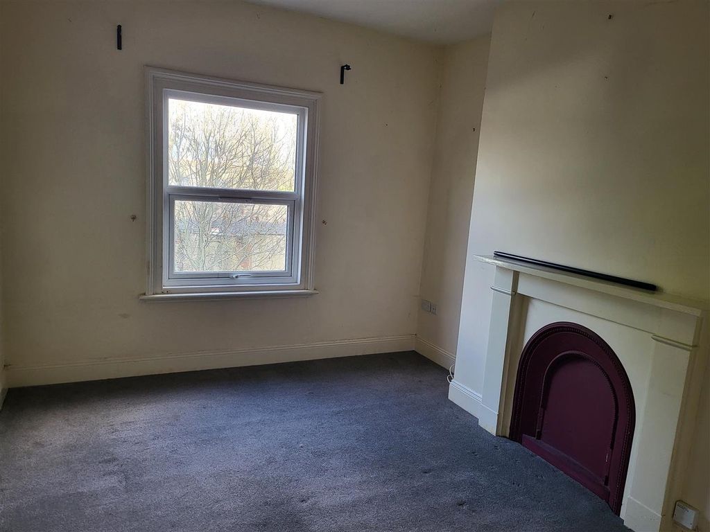 Property photo 3 of 4 Picture No. 11