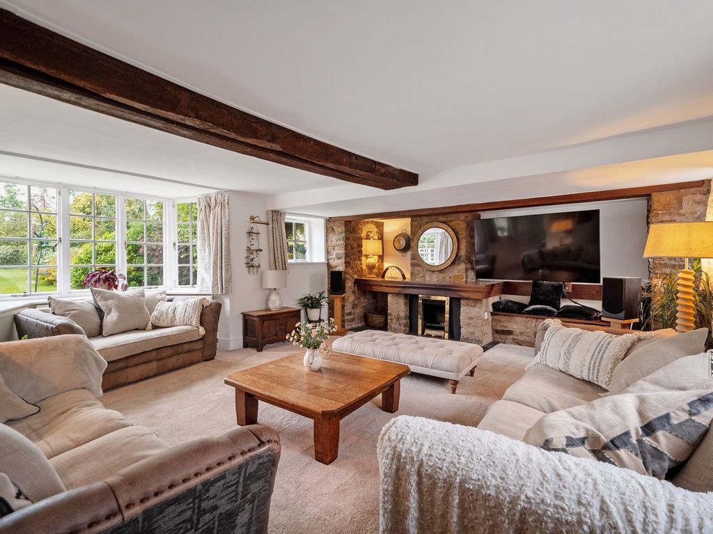 Property photo 3 of 33