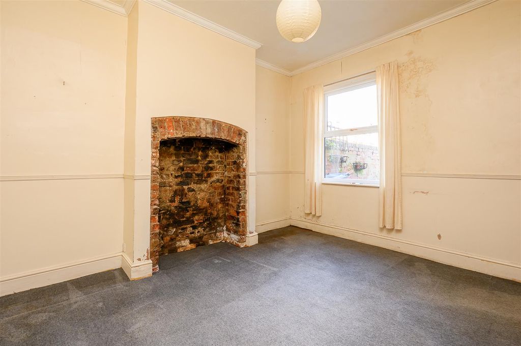 Property photo 3 of 13 Dining Room