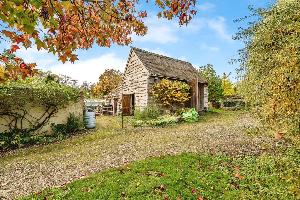 Property photo 3 of 14