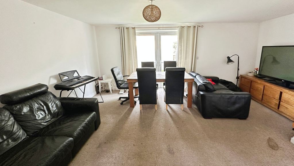 Property photo 3 of 12 Pbox-Img.Jpg