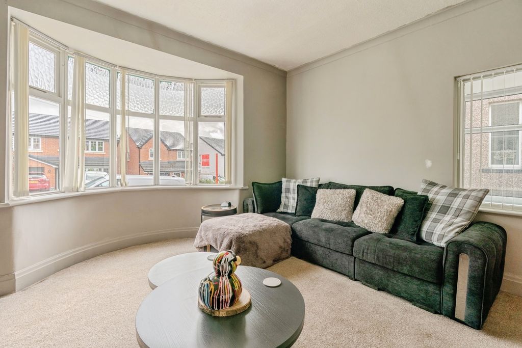 Property photo 3 of 15 Pbox-Img.Jpg