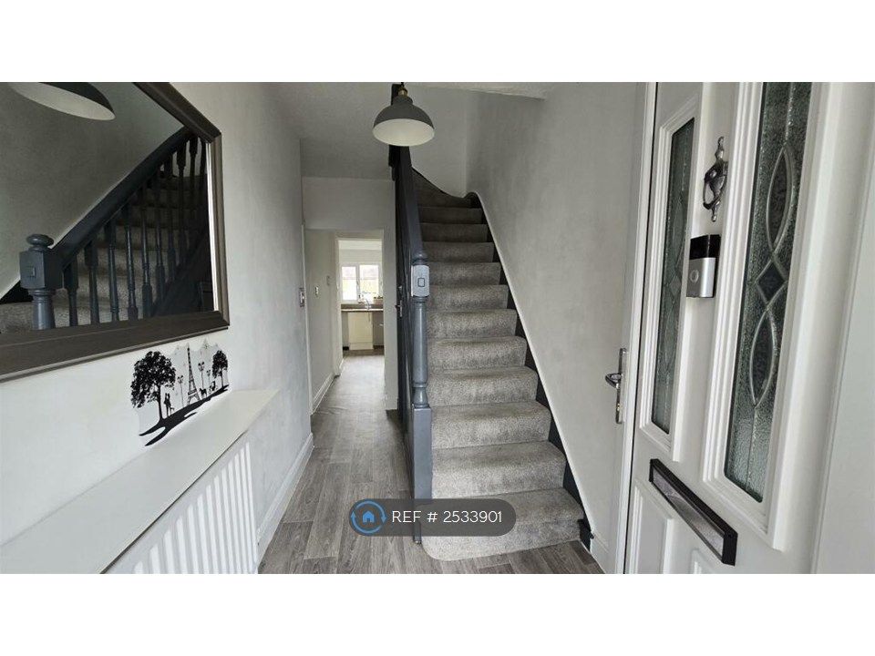 Property photo 2 of 17 Stairs