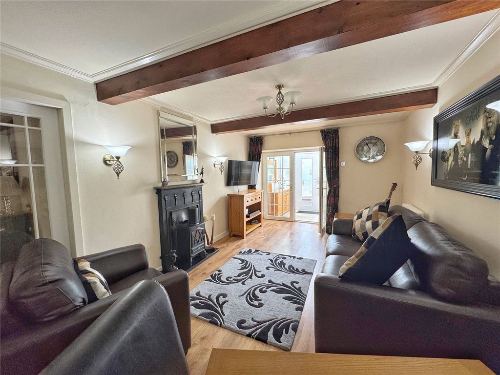 Property photo 2 of 37 Picture No. 09