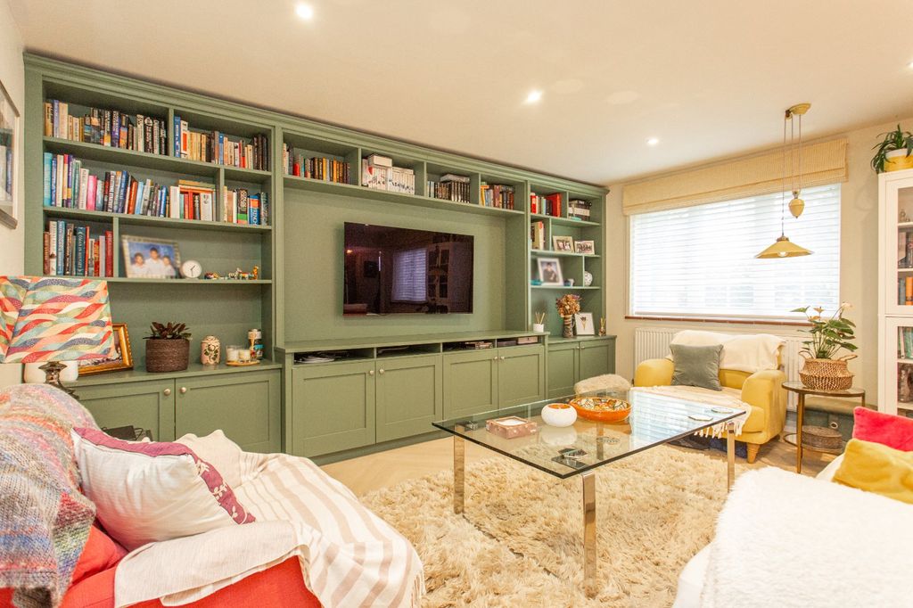 Property photo 2 of 21 Picture 2