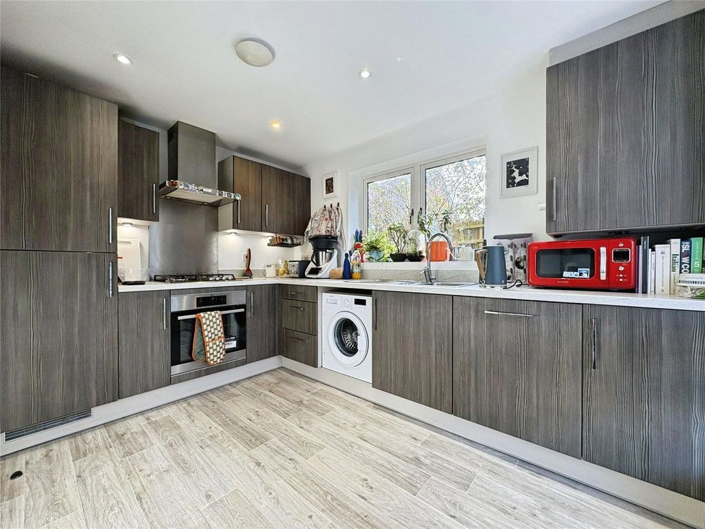 Property photo 2 of 12 Picture No. 09