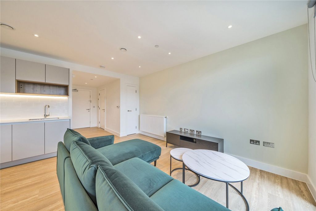 Property photo 3 of 18 Picture No. 10