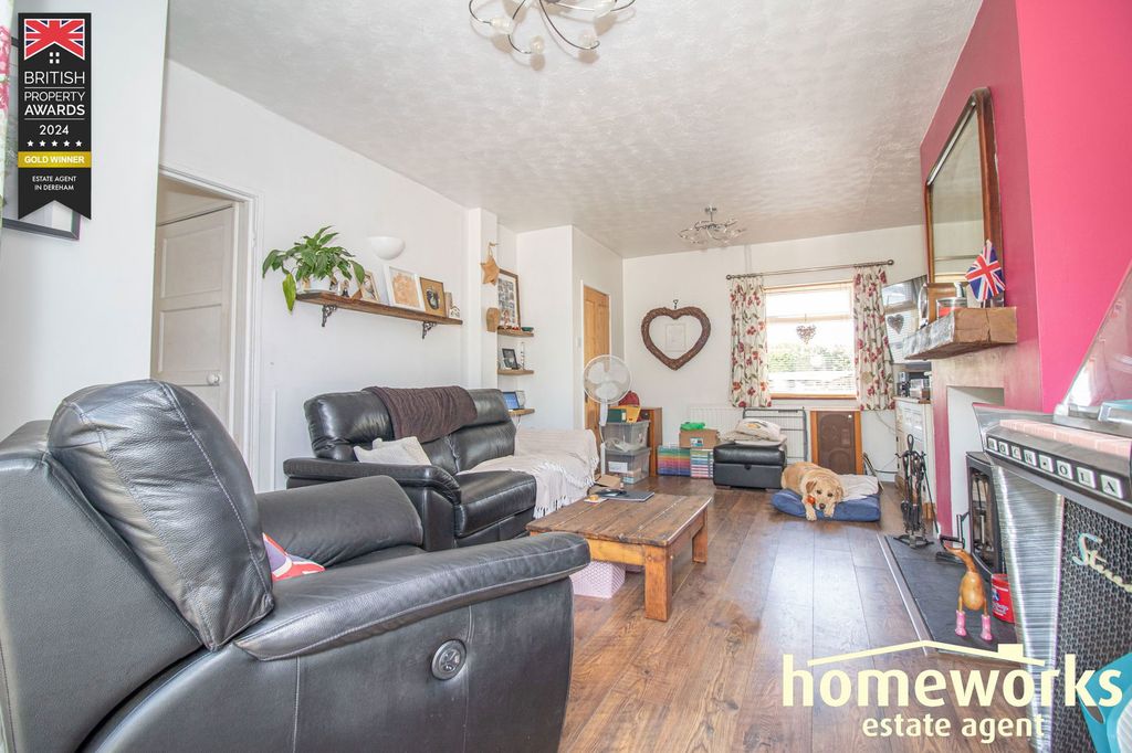 Property photo 2 of 11