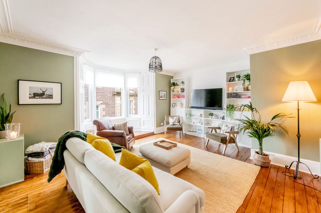 Property photo 2 of 23