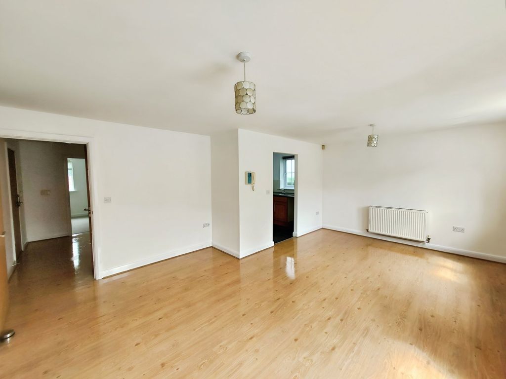 Property photo 2 of 11 Picture No. 14