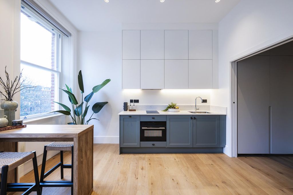 Property photo 3 of 6 8th (10).Jpg