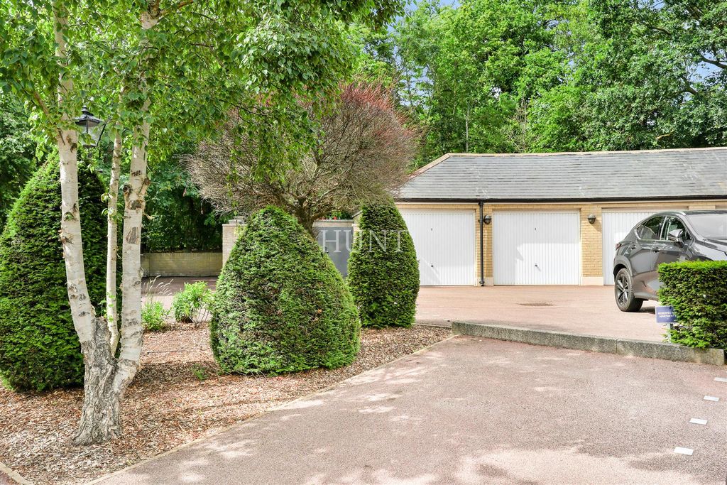 Additional image 36 of 4 bed flat for saleRegents Drive, Repton Park, Woodford Green, Essex IG8