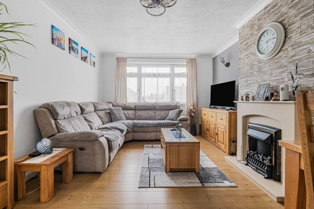 Property photo 2 of 16 Reception Room