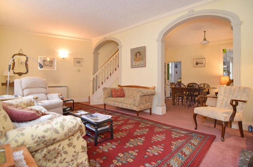 Property photo 2 of 12