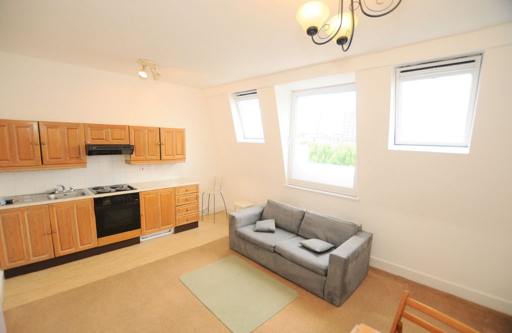 Property photo 2 of 3