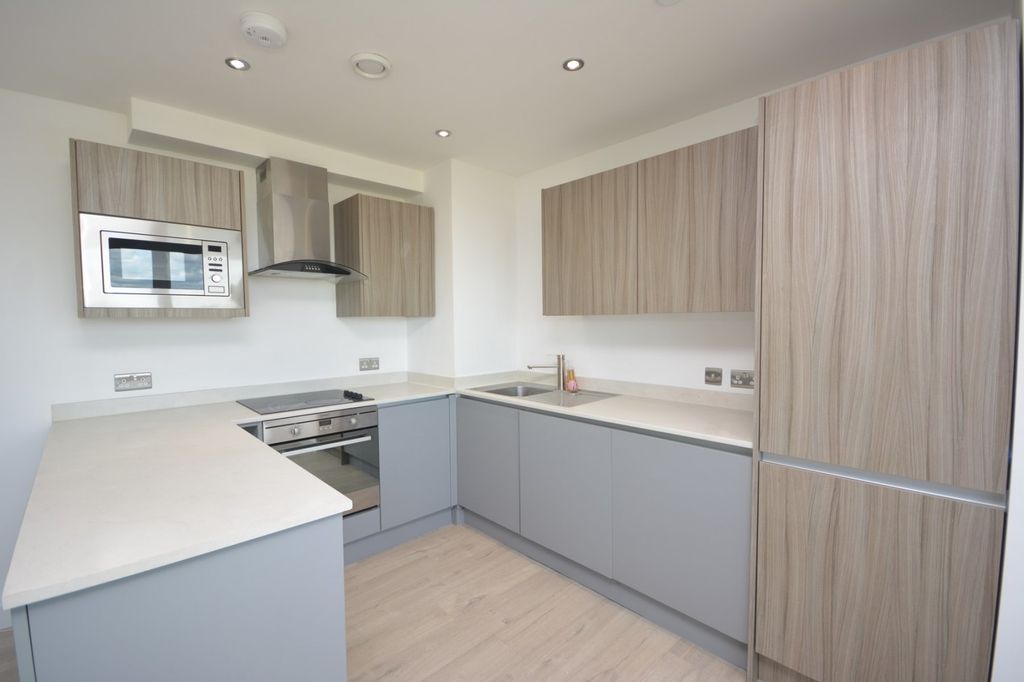 Property photo 3 of 7 Kitchen