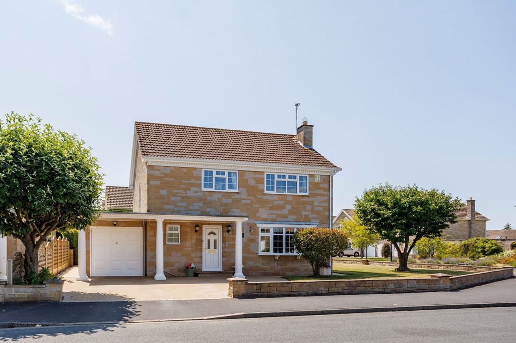 Property photo 1 of 22