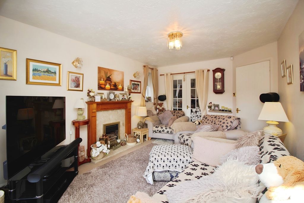 Property photo 3 of 24