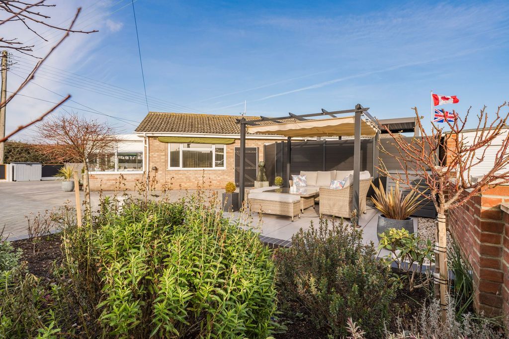 Property photo 1 of 29