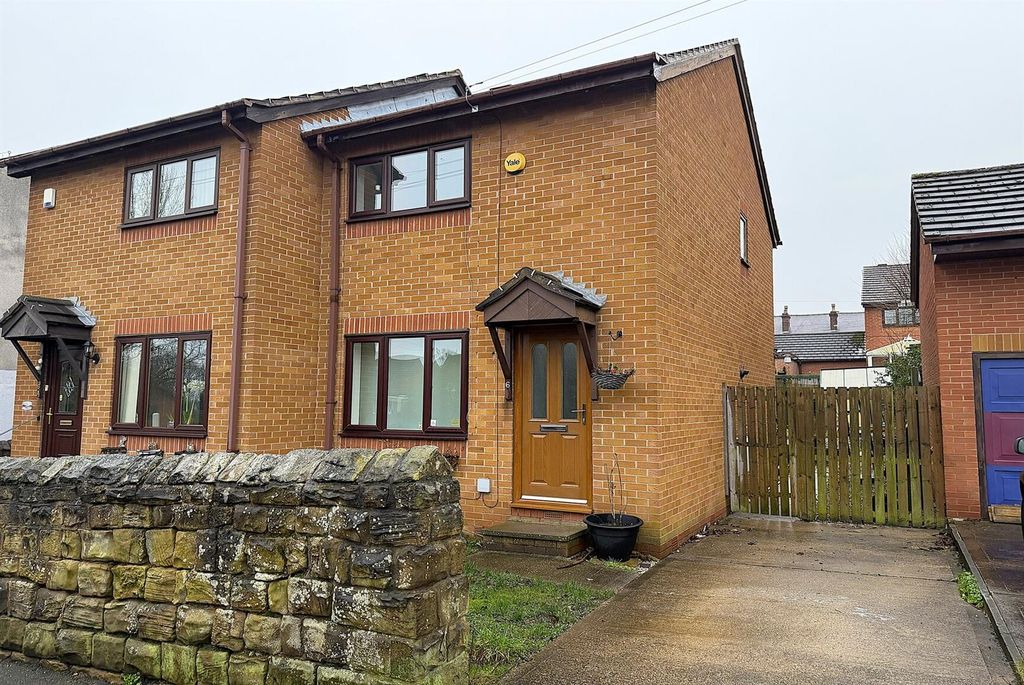 Property photo 1 of 11 Front.Jpg