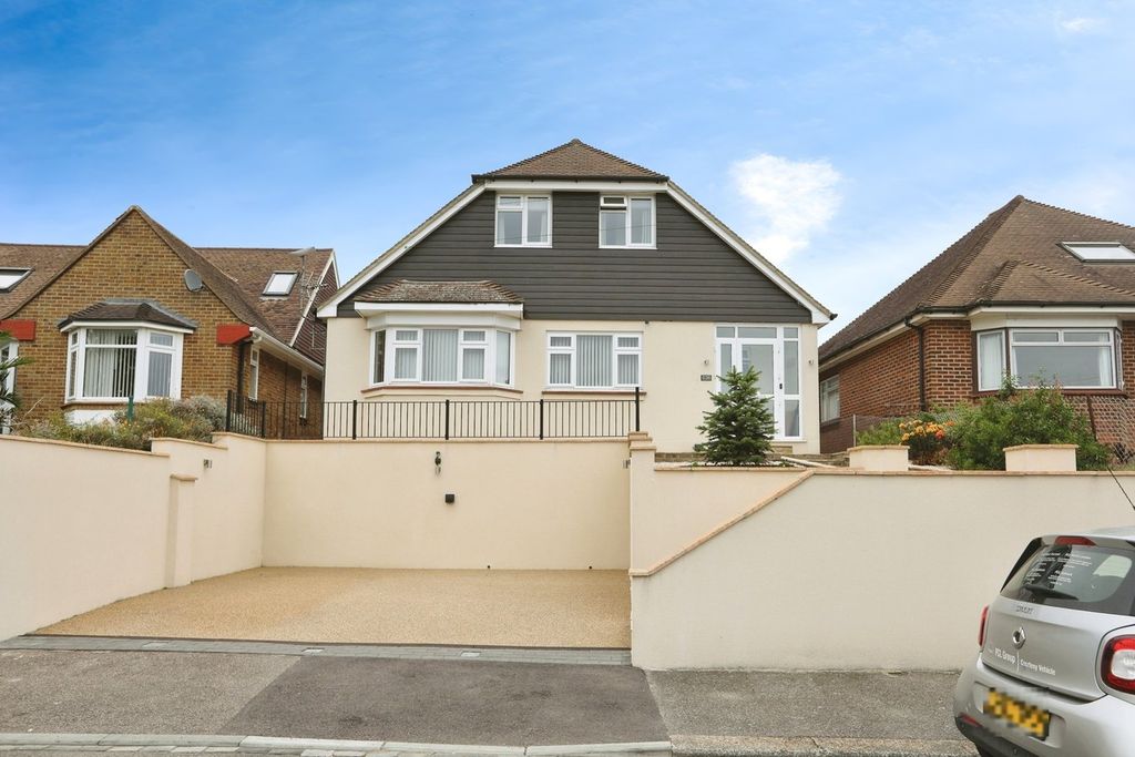 Property photo 1 of 25