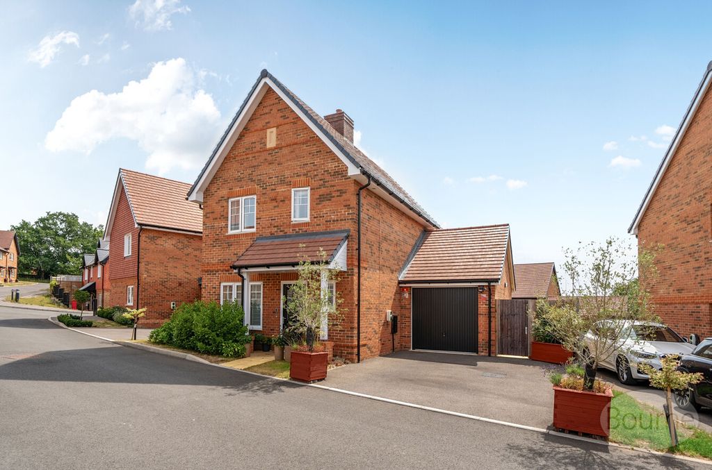 Property photo 1 of 12 07F78182-72dc-49A...