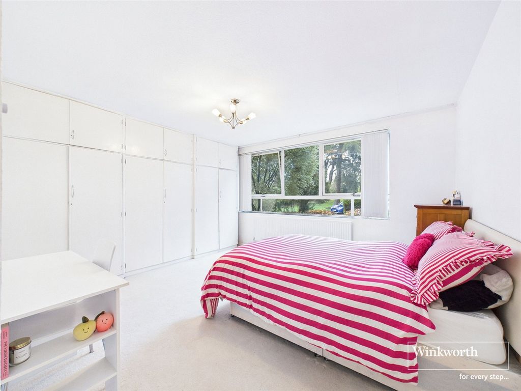 Property photo 1 of 8 Bedroom 1