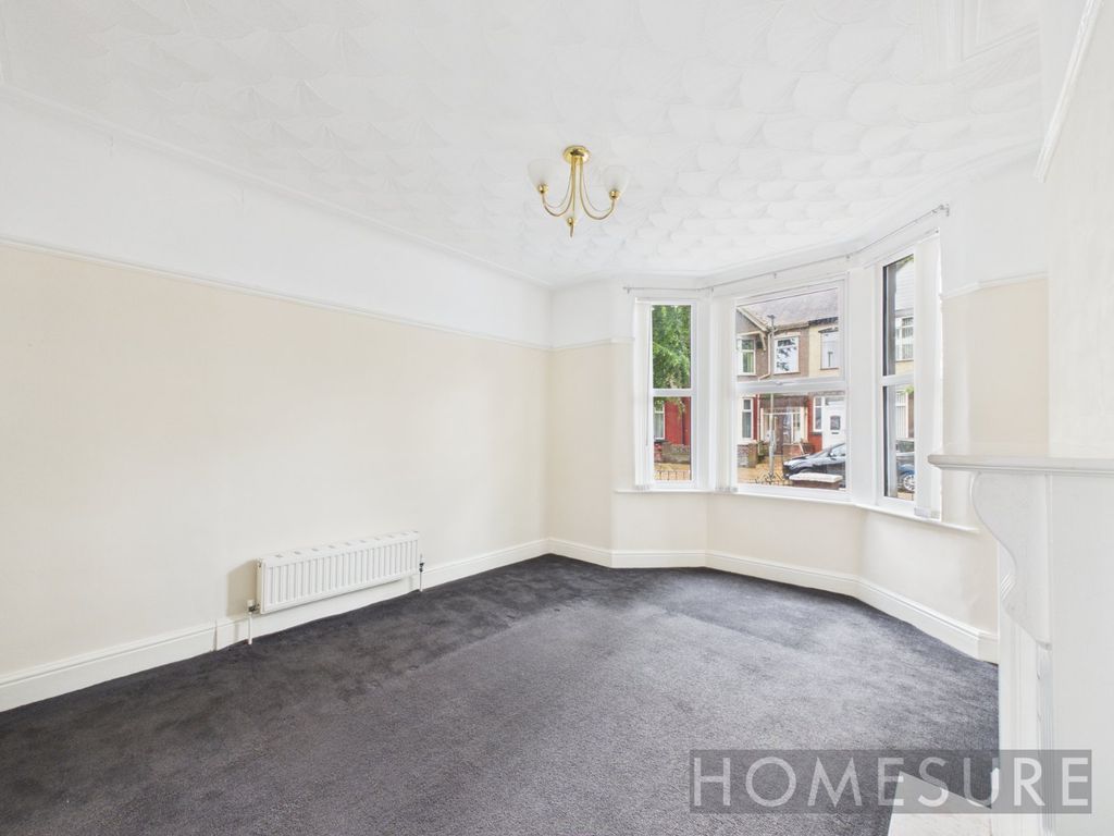 Property photo 2 of 28 Picture No. 11