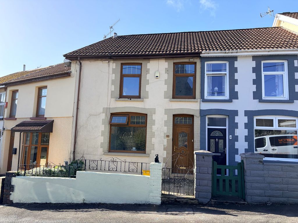 Property photo 1 of 19