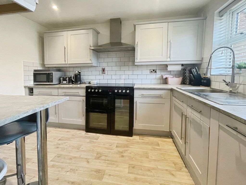 Property photo 2 of 15 Pbox-Img.Jpg