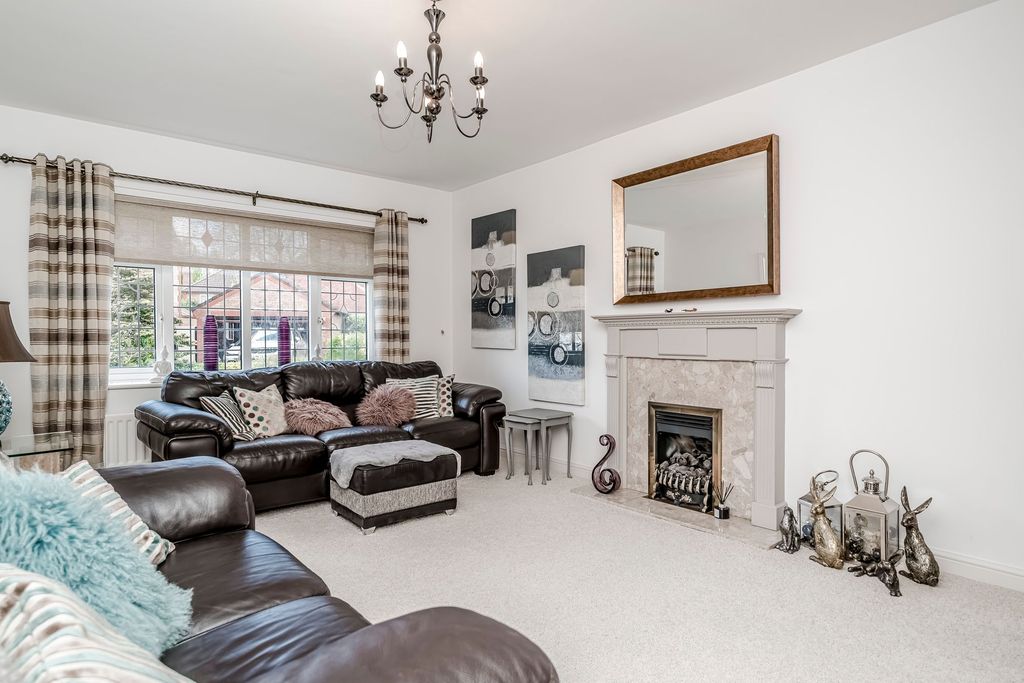 Property photo 2 of 42