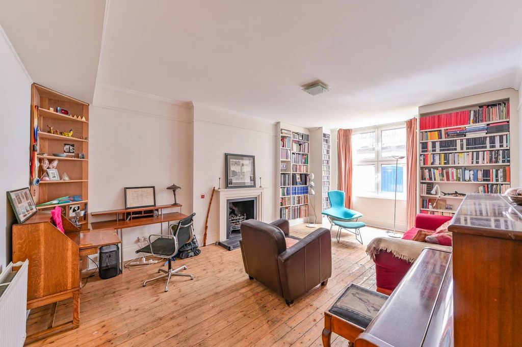 Property photo 2 of 7