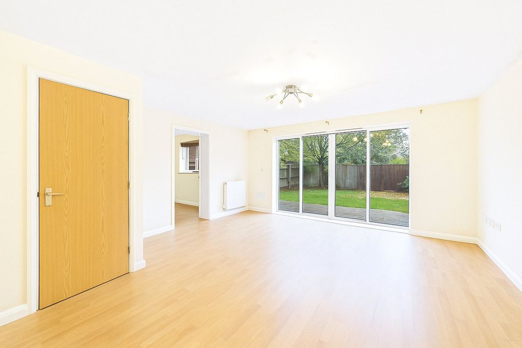 Property photo 1 of 9 Picture No. 15