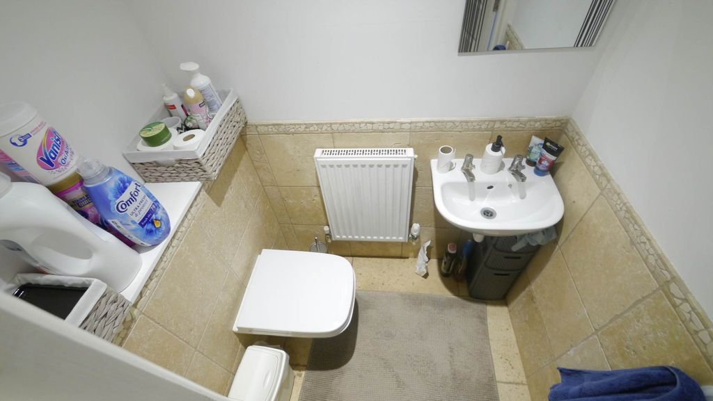 Property photo 3 of 11