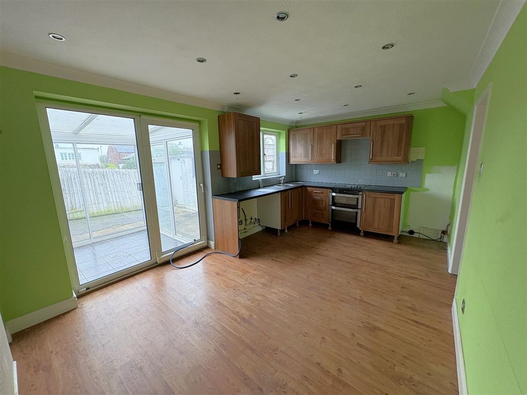 Property photo 2 of 13 Kitchen