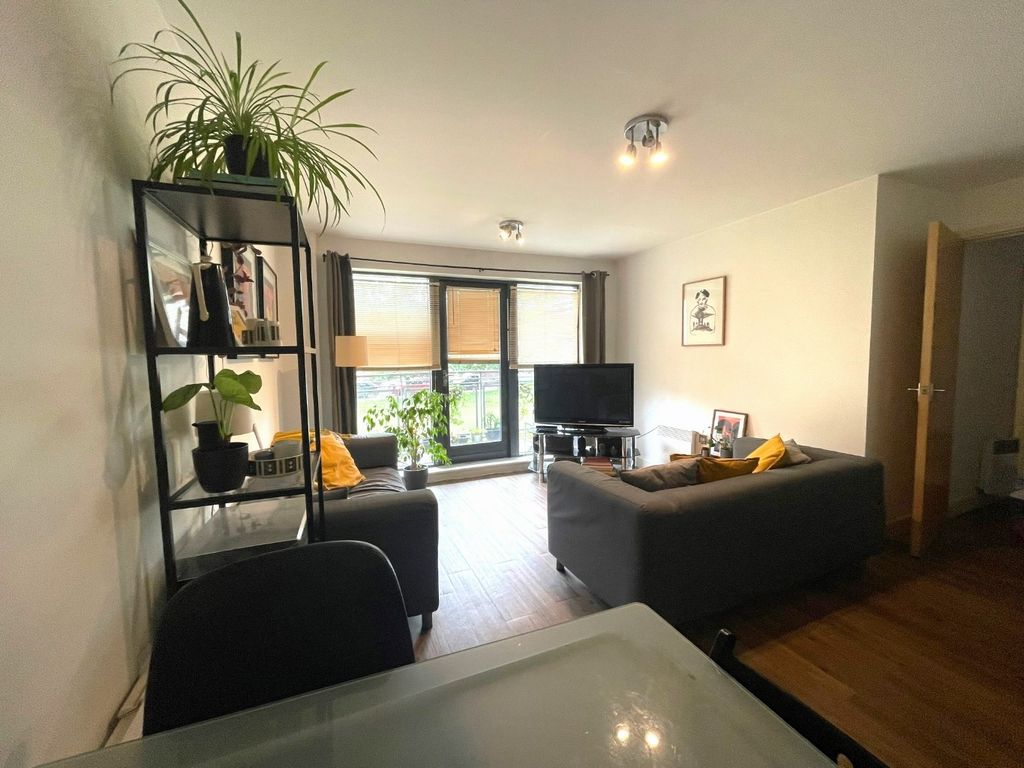 Property photo 2 of 8 2600772
