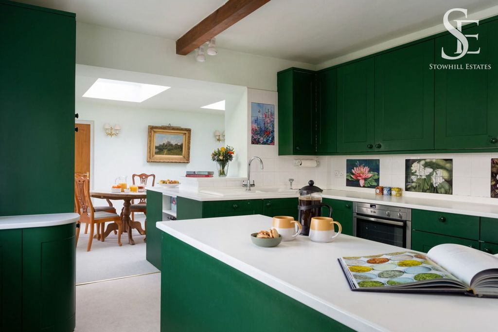 Property photo 3 of 27 Kithen