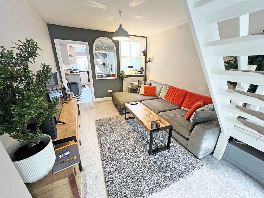 Property photo 2 of 19