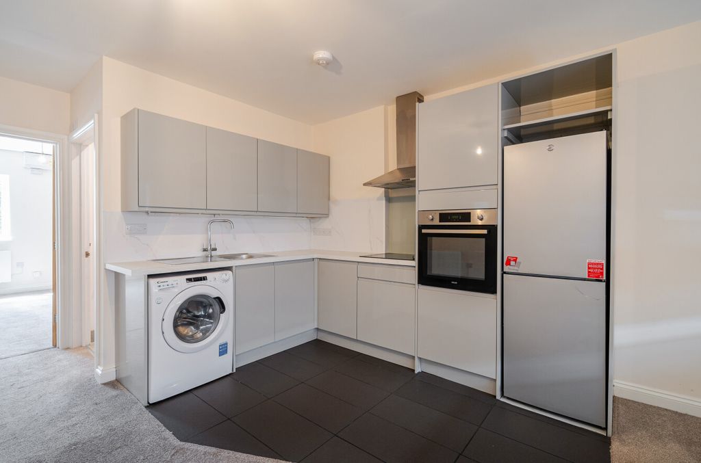 Property photo 2 of 11 1503760-15-1A03Df...