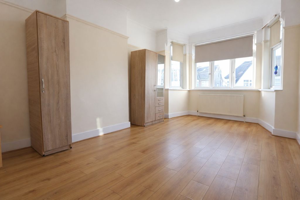 Property photo 2 of 12 Photo 13